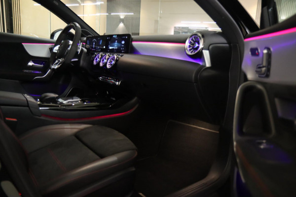 Mercedes-Benz A-Klasse AMG 45 4MATIC+ PANO/HUD/BUR/CAM/AMGSTUUR/VOL