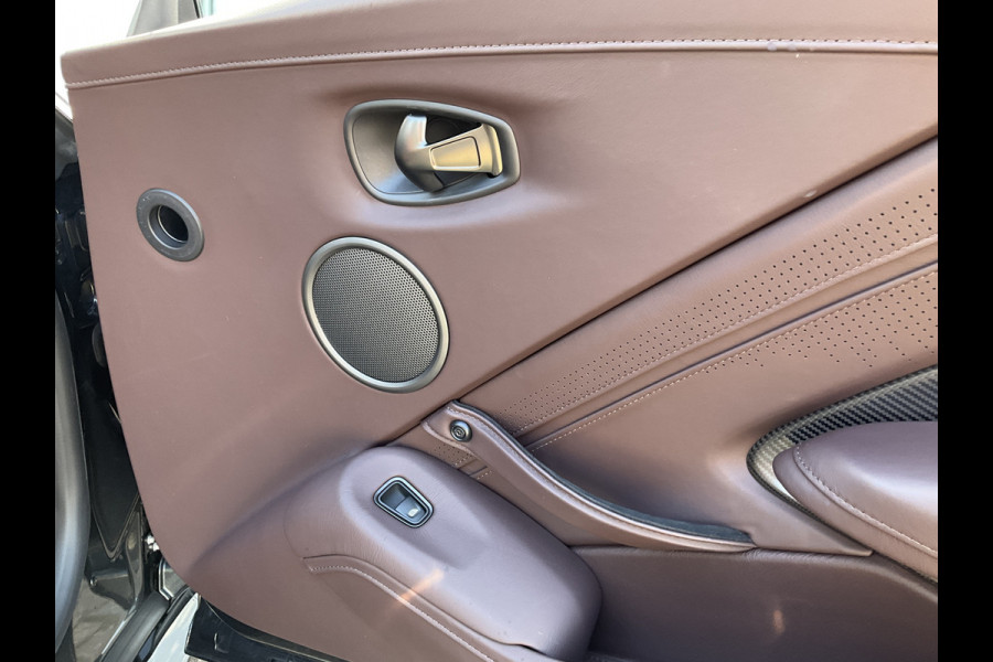 Aston Martin Vantage Roadster 4.0 V8 360° Leer Sportzetels 21 Inch Xenon-Grey 10.487KM!