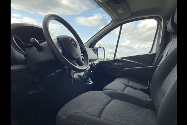 Renault Trafic 2.0 dCi 120pk E6 Comfort 3-zits BPM Vrij! Lease €264 p/m, Airco, Trekhaak, 2x Schuifdeur, PDC, Cruise controle, Onderhoudshistorie aanwezig