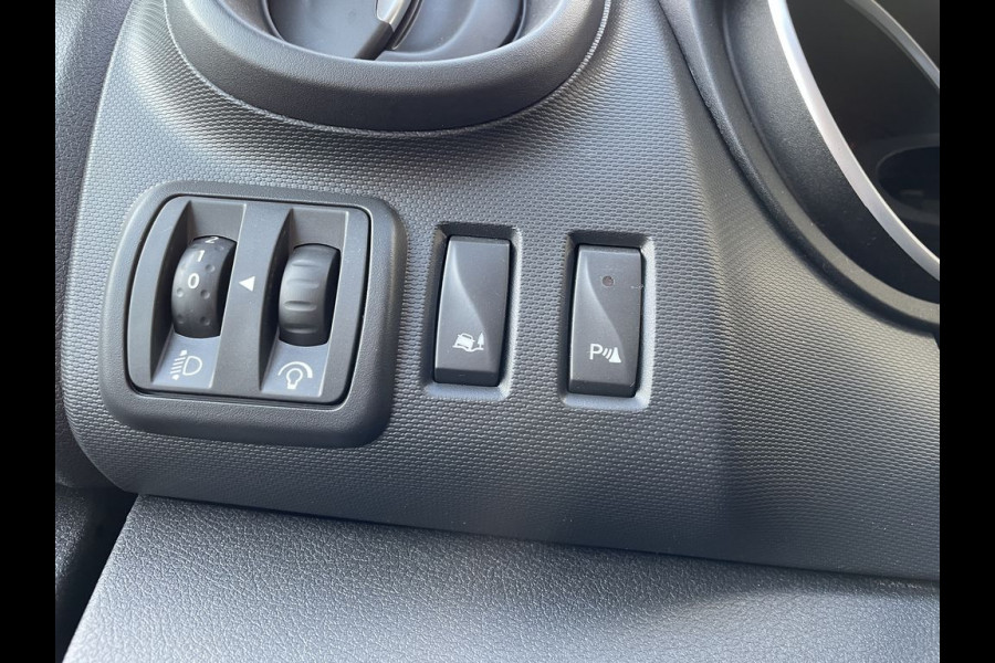 Renault Trafic 2.0 dCi 120pk E6 Comfort 3-zits BPM Vrij! Lease €264 p/m, Airco, Trekhaak, 2x Schuifdeur, PDC, Cruise controle, Onderhoudshistorie aanwezig
