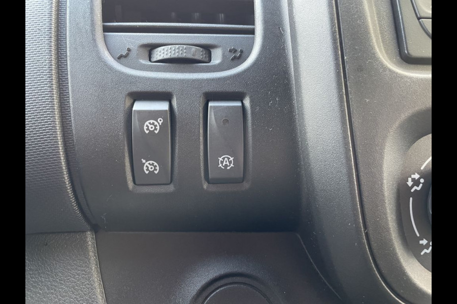Renault Trafic 2.0 dCi 120pk E6 Comfort 3-zits BPM Vrij! Lease €264 p/m, Airco, Trekhaak, 2x Schuifdeur, PDC, Cruise controle, Onderhoudshistorie aanwezig