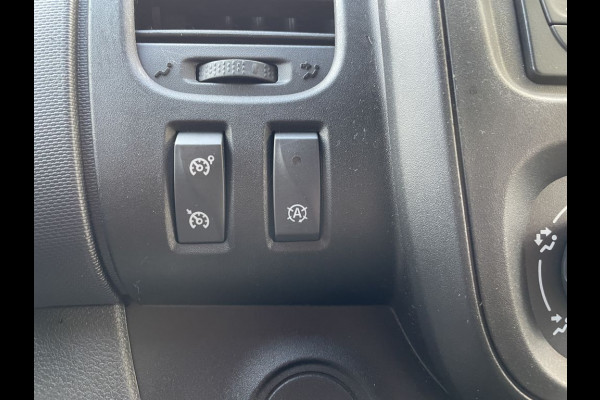 Renault Trafic 2.0 dCi 120pk E6 Comfort 3-zits BPM Vrij! Lease €264 p/m, Airco, Trekhaak, 2x Schuifdeur, PDC, Cruise controle, Onderhoudshistorie aanwezig