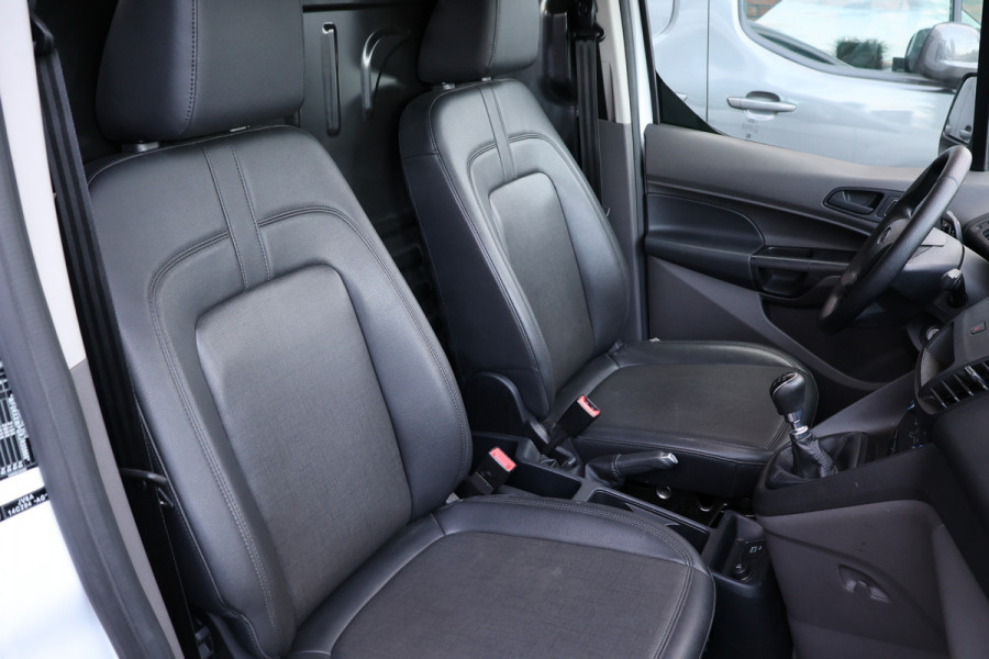 Ford Transit Connect 1.5 EcoBlue | Lederen bekleding | PDC V+A | Airco | Trekhaak | Dealer onderhouden | Nieuwe APK | Euro 6 | MF Stuur
