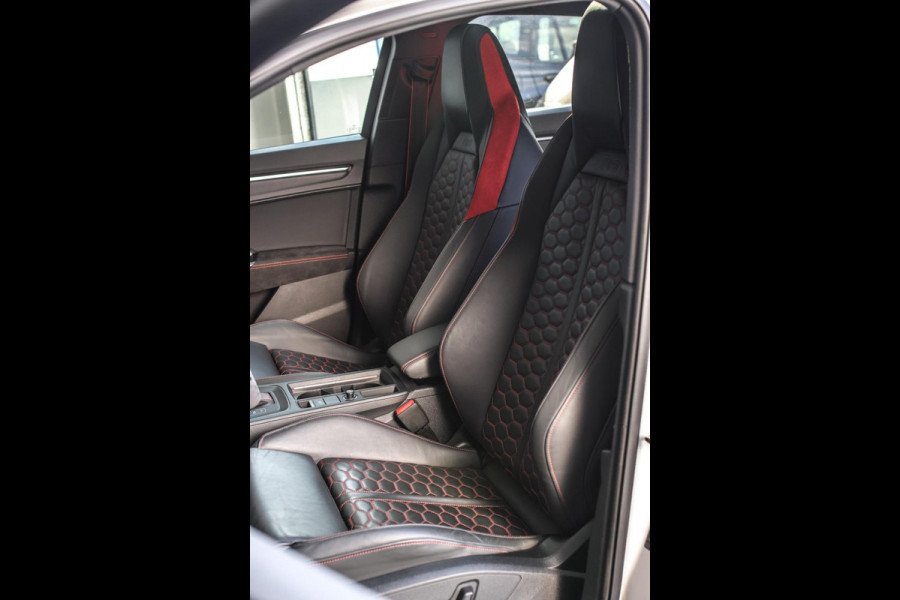 Audi RSQ3 Sportback TFSI *Pano*360 Camera*RS-Stoelen*Keyless*Carbon spiegels*