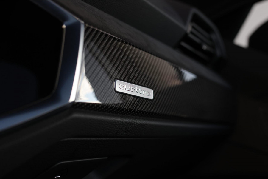 Audi RSQ3 Sportback TFSI *Pano*360 Camera*RS-Stoelen*Keyless*Carbon spiegels*