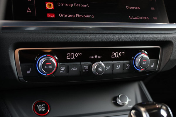 Audi RSQ3 Sportback TFSI *Pano*360 Camera*RS-Stoelen*Keyless*Carbon spiegels*
