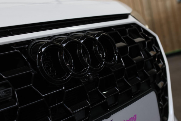 Audi RSQ3 Sportback TFSI *Pano*360 Camera*RS-Stoelen*Keyless*Carbon spiegels*