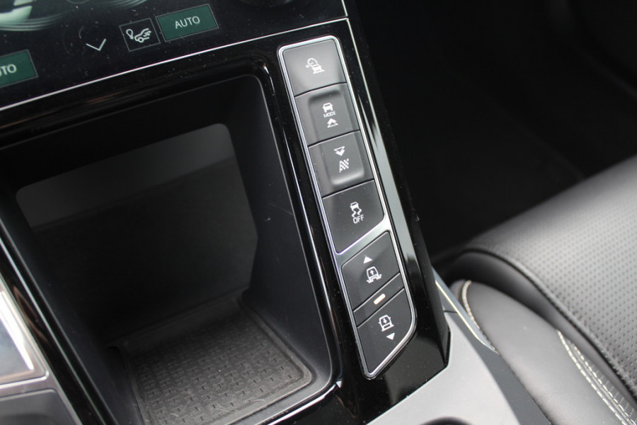 Jaguar I-PACE EV400 First Edition 90 kWh / Full option / Panoramadak / 360Camera / Head-up / Luchtvering / Leder / Meridian / Stuurverwarming