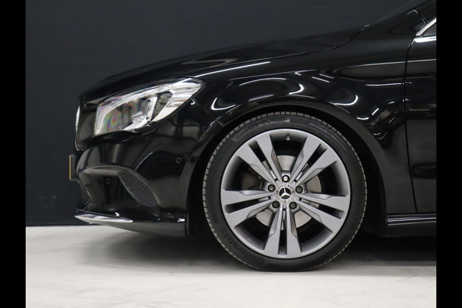 Mercedes-Benz CLA-Klasse 180 Sport [GROOT NAVIGATIE, ZWARTE HEMEL, STOELVERWARMING, PDC V+A, HALF LEDER, CRUISE CONTROL, AIRCO, NIEUWSTAAT]