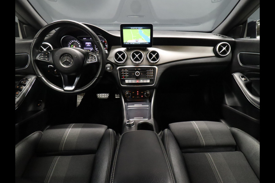 Mercedes-Benz CLA-Klasse 180 Sport [GROOT NAVIGATIE, ZWARTE HEMEL, STOELVERWARMING, PDC V+A, HALF LEDER, CRUISE CONTROL, AIRCO, NIEUWSTAAT]
