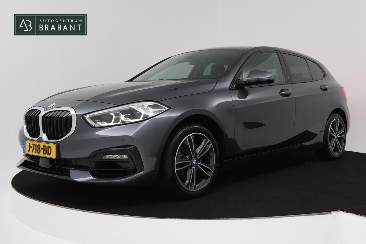 BMW 1-serie 118i Executive Edition (PARKEERSENSOREN, NAVIGATIE, CRUISE CONTROL, PARKEERSENSOREN, NL-AUTO) BMW 1-serie 118i Executive Edition (PARKEERSENSOREN, NAVIGATIE, CRUISE CONTROL, PARKEERSENSOREN, NL-AUTO)