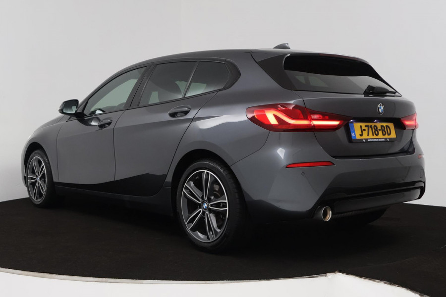 BMW 1-serie 118i Executive Edition (PARKEERSENSOREN, NAVIGATIE, CRUISE CONTROL, PARKEERSENSOREN, NL-AUTO)