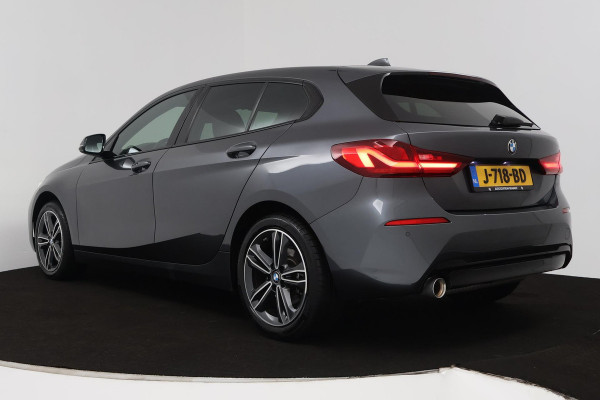 BMW 1-serie 118i Executive Edition (PARKEERSENSOREN, NAVIGATIE, CRUISE CONTROL, PARKEERSENSOREN, NL-AUTO)