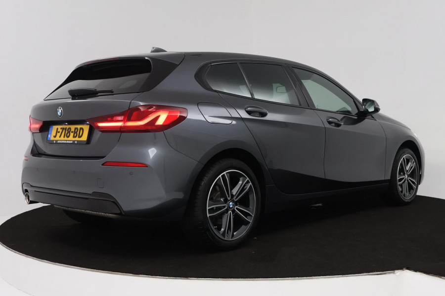 BMW 1-serie 118i Executive Edition (PARKEERSENSOREN, NAVIGATIE, CRUISE CONTROL, PARKEERSENSOREN, NL-AUTO)