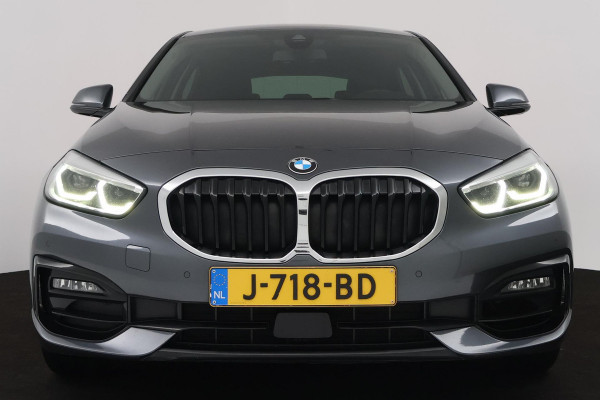 BMW 1-serie 118i Executive Edition (PARKEERSENSOREN, NAVIGATIE, CRUISE CONTROL, PARKEERSENSOREN, NL-AUTO)