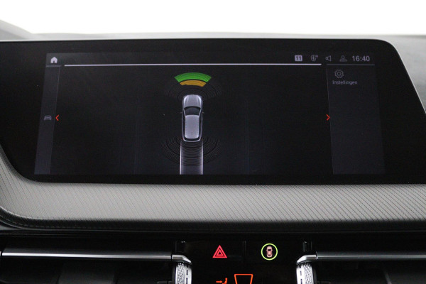 BMW 1-serie 118i Executive Edition (PARKEERSENSOREN, NAVIGATIE, CRUISE CONTROL, PARKEERSENSOREN, NL-AUTO)