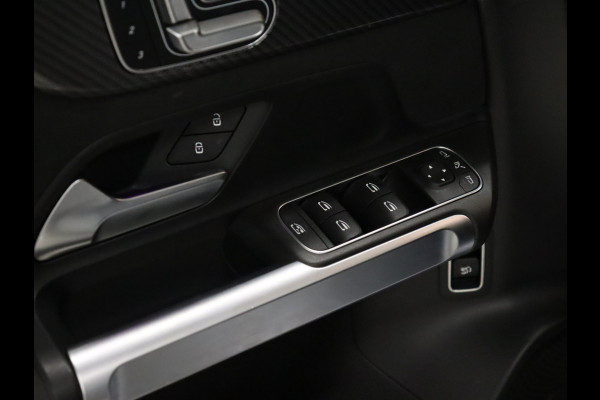 Mercedes-Benz Glb 200 AMG Sport [SCHUIFKANTELDAK, BURMESTER SOUND, APPLE CARPLAY, ANDROID, MEMORY SEATS, HALF LEDER, CAMERA, STOELVERWARMING, PDC V+A, CRUISE, NIEUWSTAAT]