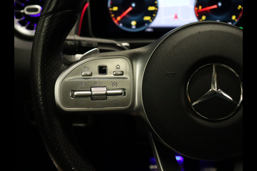 Mercedes-Benz Glb 200 AMG Sport [SCHUIFKANTELDAK, BURMESTER SOUND, APPLE CARPLAY, ANDROID, MEMORY SEATS, HALF LEDER, CAMERA, STOELVERWARMING, PDC V+A, CRUISE, NIEUWSTAAT]