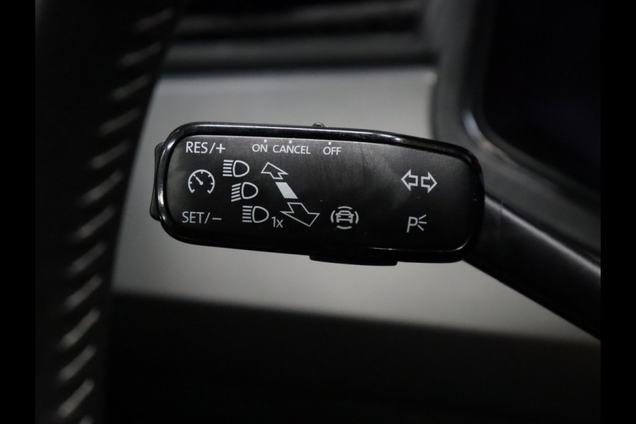 Seat Ibiza 1.0 TSI Style Business Intense [TREKHAAK, APPLE CARPLAY, ANDROID, CAMERA, PDC V+A, CRUISE, CLIMATE, NIEUWSTAAT]