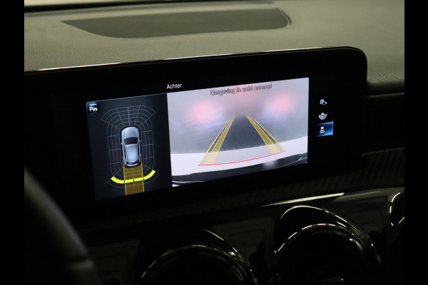 Mercedes-Benz A-Klasse 160 Business Solution [DIGITAL DASHBOARD, APPLE CARPLAY, ANDROID, CAMERA, PDC V+A, STOELVERWARMING, CRUISE, NIEUWSTAAT]