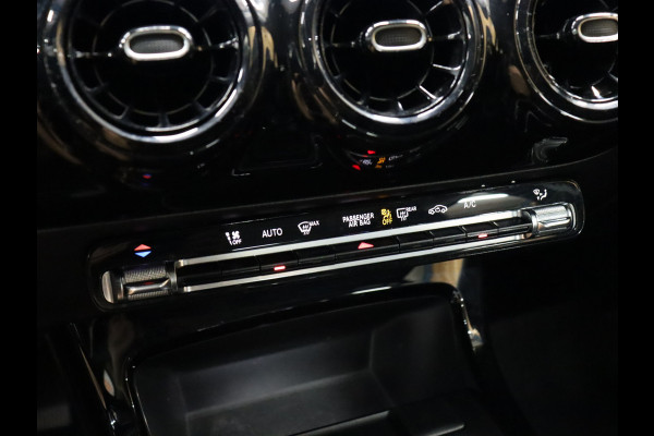 Mercedes-Benz A-Klasse 160 Business Solution [DIGITAL DASHBOARD, APPLE CARPLAY, ANDROID, CAMERA, PDC V+A, STOELVERWARMING, CRUISE, NIEUWSTAAT]