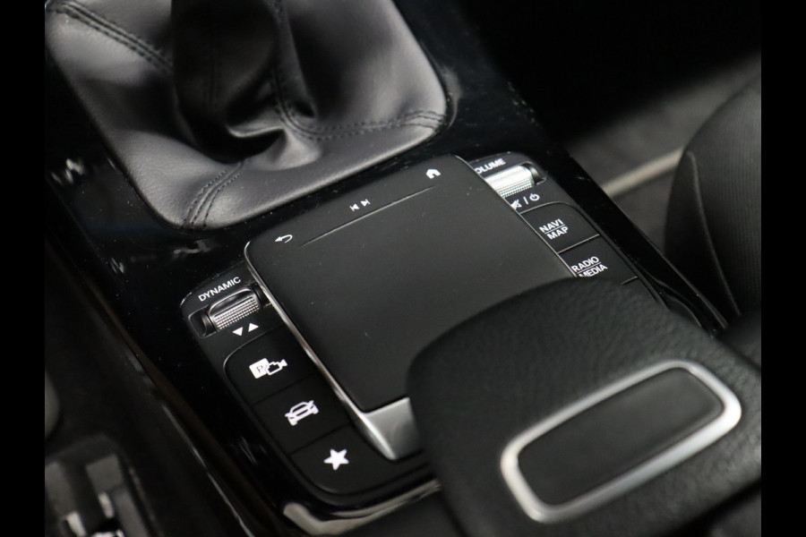 Mercedes-Benz A-Klasse 160 Business Solution [DIGITAL DASHBOARD, APPLE CARPLAY, ANDROID, CAMERA, PDC V+A, STOELVERWARMING, CRUISE, NIEUWSTAAT]