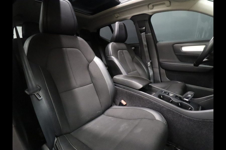 Volvo XC40 1.5 T5 Twin Engine Momentum Pro [SCHUIFKANTELDAK, APPLE CARPLAY, ANDROID, HALF LEDER, STOELVERWARMING V+A, PDC ACHTER, CRUISE, NIEUWSTAAT]