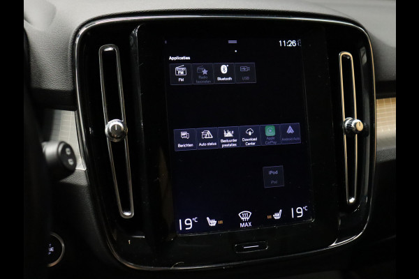 Volvo XC40 1.5 T5 Twin Engine Momentum Pro [SCHUIFKANTELDAK, APPLE CARPLAY, ANDROID, HALF LEDER, STOELVERWARMING V+A, PDC ACHTER, CRUISE, NIEUWSTAAT]