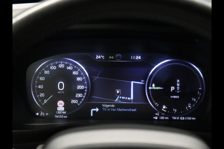 Volvo XC40 1.5 T5 Twin Engine Momentum Pro [SCHUIFKANTELDAK, APPLE CARPLAY, ANDROID, HALF LEDER, STOELVERWARMING V+A, PDC ACHTER, CRUISE, NIEUWSTAAT]