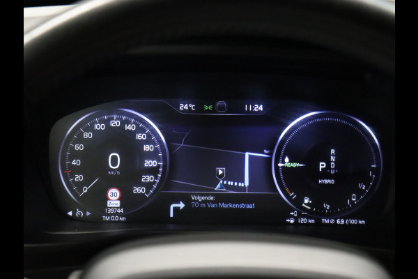 Volvo XC40 1.5 T5 Twin Engine Momentum Pro [SCHUIFKANTELDAK, APPLE CARPLAY, ANDROID, HALF LEDER, STOELVERWARMING V+A, PDC ACHTER, CRUISE, NIEUWSTAAT]
