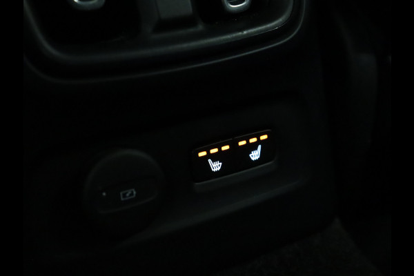 Volvo XC40 1.5 T5 Twin Engine Momentum Pro [SCHUIFKANTELDAK, APPLE CARPLAY, ANDROID, HALF LEDER, STOELVERWARMING V+A, PDC ACHTER, CRUISE, NIEUWSTAAT]