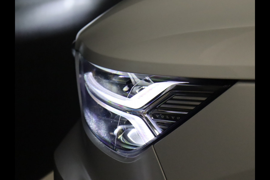 Volvo XC40 1.5 T5 Twin Engine Momentum Pro [SCHUIFKANTELDAK, APPLE CARPLAY, ANDROID, HALF LEDER, STOELVERWARMING V+A, PDC ACHTER, CRUISE, NIEUWSTAAT]