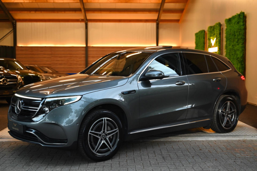 Mercedes-Benz EQC 400 4MATIC Premium Plus 80 kWh AMG - Memory - Distronic - Schuifdak - Keyless Entry - HUD - Ambiance Verlichting