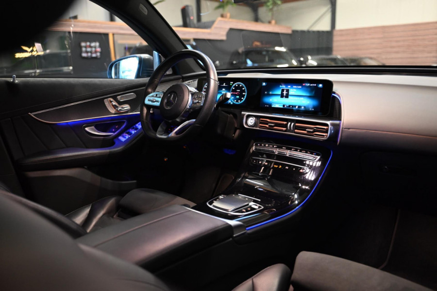 Mercedes-Benz EQC 400 4MATIC Premium Plus 80 kWh AMG - Memory - Distronic - Schuifdak - Keyless Entry - HUD - Ambiance Verlichting