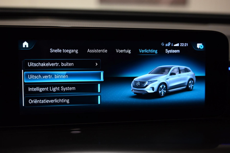 Mercedes-Benz EQC 400 4MATIC Premium Plus 80 kWh AMG - Memory - Distronic - Schuifdak - Keyless Entry - HUD - Ambiance Verlichting