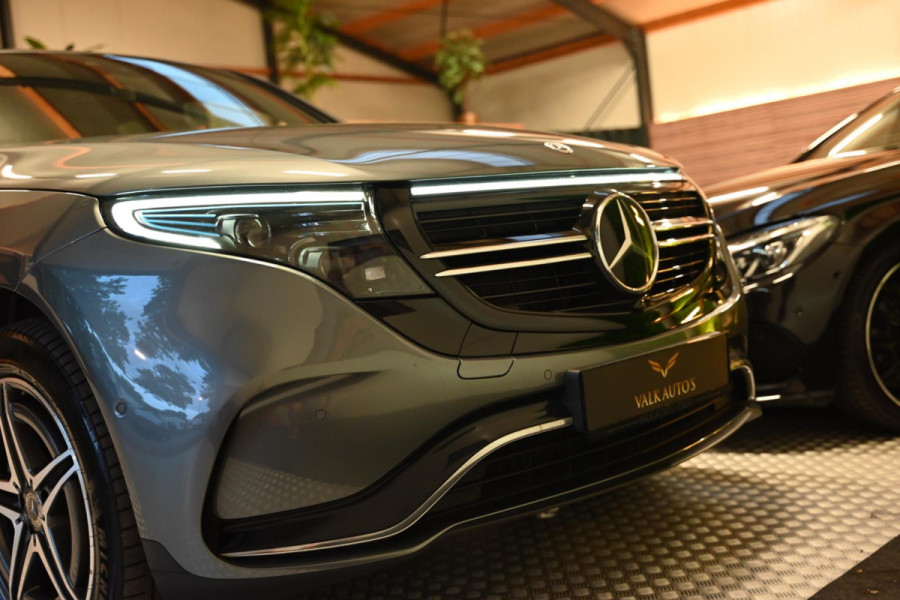 Mercedes-Benz EQC 400 4MATIC Premium Plus 80 kWh AMG - Memory - Distronic - Schuifdak - Keyless Entry - HUD - Ambiance Verlichting