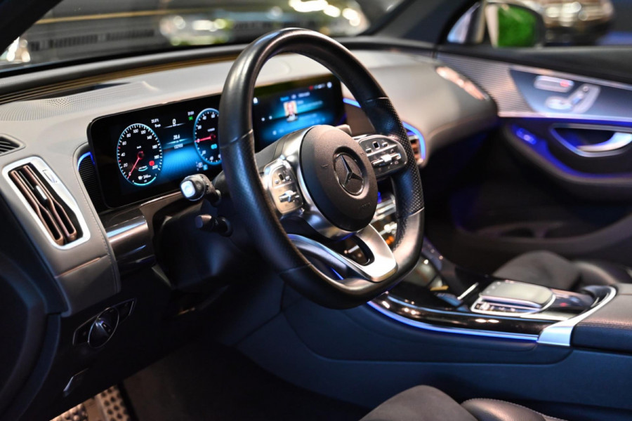 Mercedes-Benz EQC 400 4MATIC Premium Plus 80 kWh AMG - Memory - Distronic - Schuifdak - Keyless Entry - HUD - Ambiance Verlichting