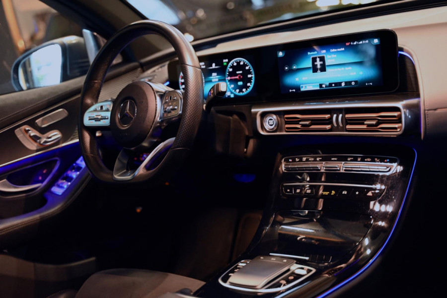 Mercedes-Benz EQC 400 4MATIC Premium Plus 80 kWh AMG - Memory - Distronic - Schuifdak - Keyless Entry - HUD - Ambiance Verlichting