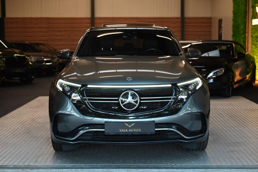 Mercedes-Benz EQC 400 4MATIC Premium Plus 80 kWh AMG - Memory - Distronic - Schuifdak - Keyless Entry - HUD - Ambiance Verlichting