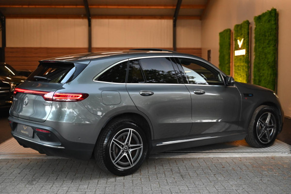 Mercedes-Benz EQC 400 4MATIC Premium Plus 80 kWh AMG - Memory - Distronic - Schuifdak - Keyless Entry - HUD - Ambiance Verlichting