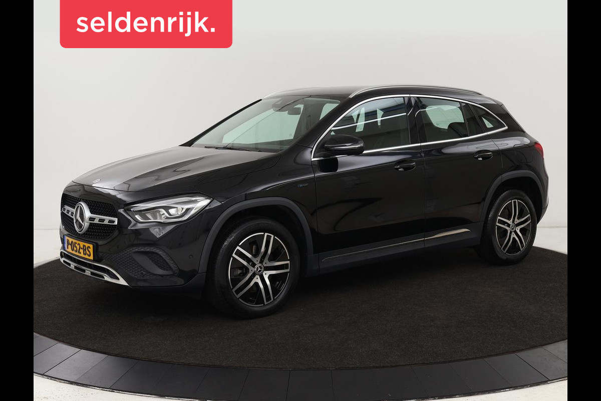 Mercedes-Benz GLA 250e Style | Stoelverwarming | Camera | Cruise control | Carplay | Widescreen | LMV 18 inch | Half leder | DAB+ Mercedes-Benz GLA 250e Style | Stoelverwarming | Camera | Cruise control | Carplay | Widescreen | LMV 18 inch | Half leder | DAB+
