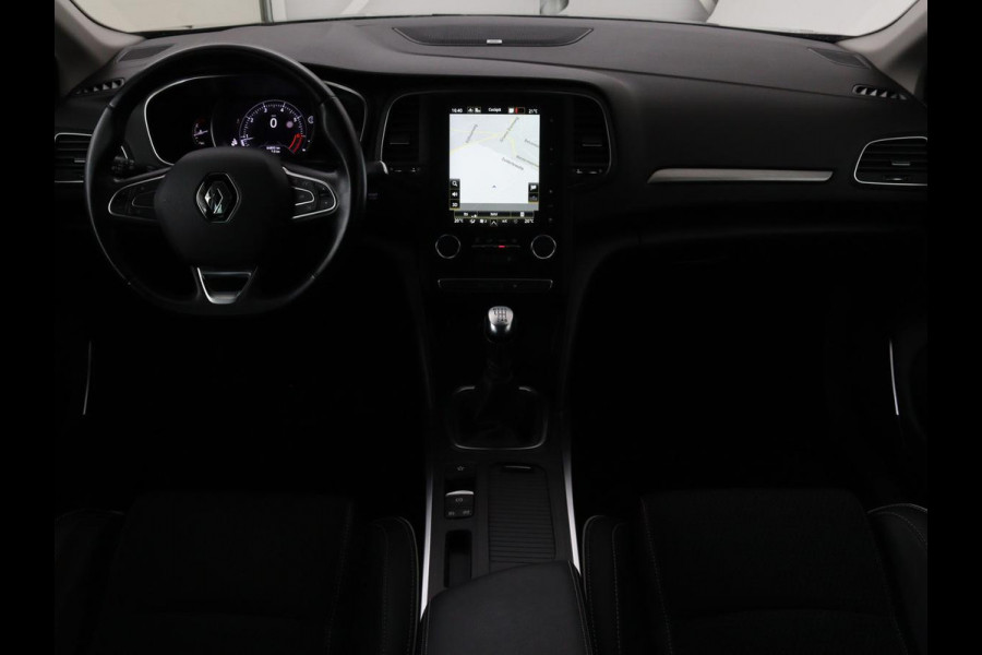 Renault Mégane 1.3 TCe Bose | Trekhaak | Carplay | Climate control | Navigatie | Dodehoek detectie | Park Assist | Cruise control