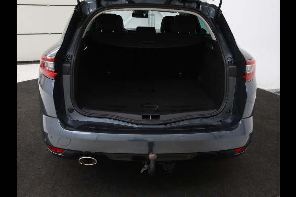 Renault Mégane 1.3 TCe Bose | Trekhaak | Carplay | Climate control | Navigatie | Dodehoek detectie | Park Assist | Cruise control