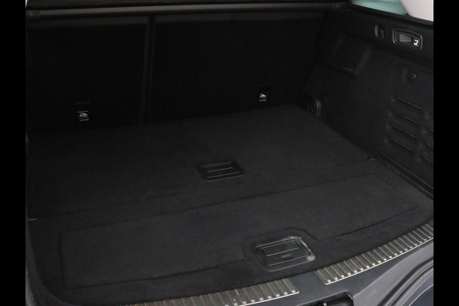 Renault Mégane 1.3 TCe Bose | Trekhaak | Carplay | Climate control | Navigatie | Dodehoek detectie | Park Assist | Cruise control