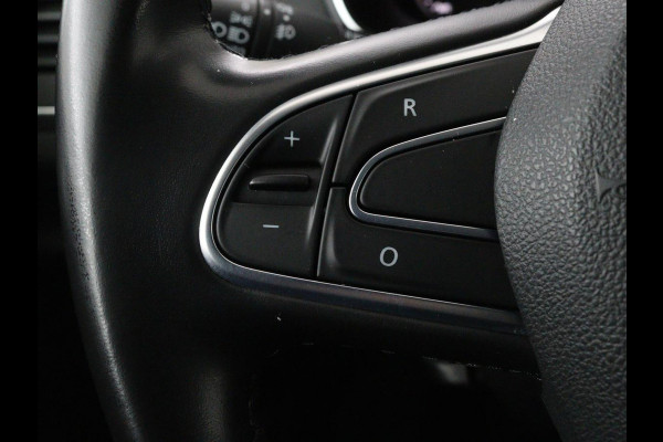 Renault Mégane 1.3 TCe Bose | Trekhaak | Carplay | Climate control | Navigatie | Dodehoek detectie | Park Assist | Cruise control