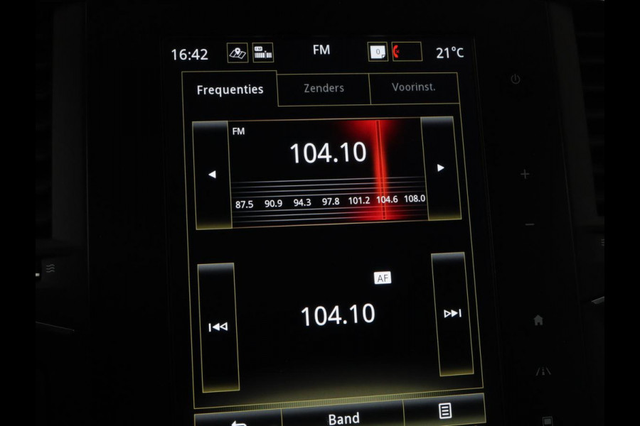 Renault Mégane 1.3 TCe Bose | Trekhaak | Carplay | Climate control | Navigatie | Dodehoek detectie | Park Assist | Cruise control