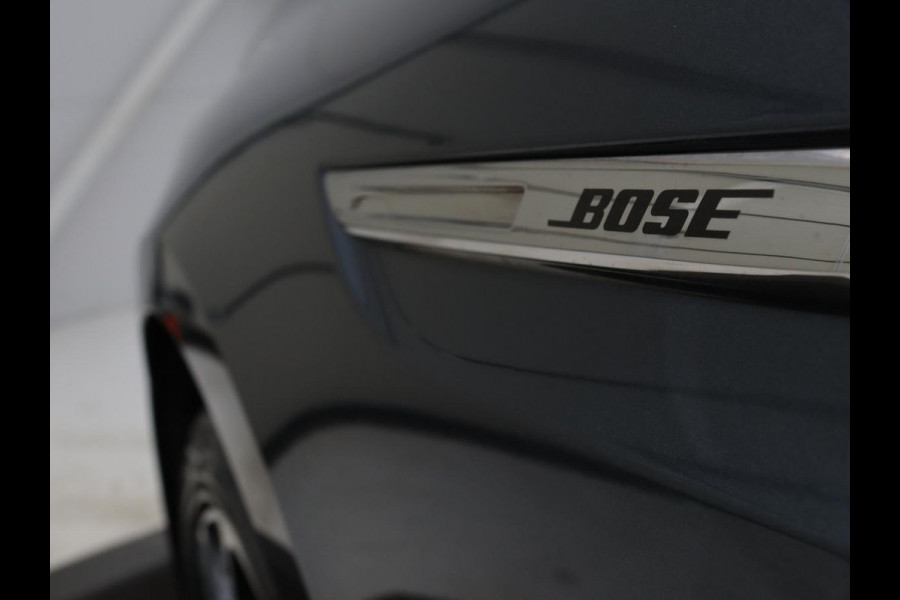 Renault Mégane 1.3 TCe Bose | Trekhaak | Carplay | Climate control | Navigatie | Dodehoek detectie | Park Assist | Cruise control