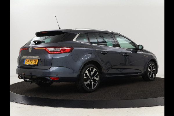 Renault Mégane 1.3 TCe Bose | Trekhaak | Carplay | Climate control | Navigatie | Dodehoek detectie | Park Assist | Cruise control