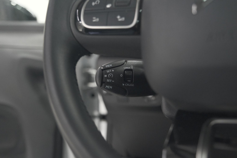 Citroën C3 PureTech 110 EAT6 Feel Edition | Panoramadak | Apple Carplay | Parkeersensoren | 16 Inch Lichtmetalen Velgen