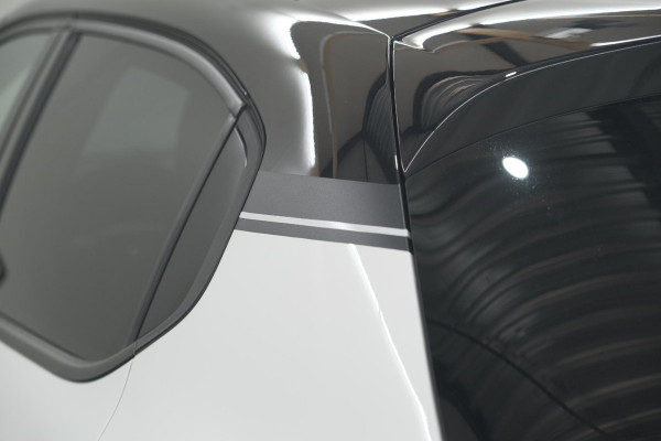 Citroën C3 PureTech 110 EAT6 Feel Edition | Panoramadak | Apple Carplay | Parkeersensoren | 16 Inch Lichtmetalen Velgen